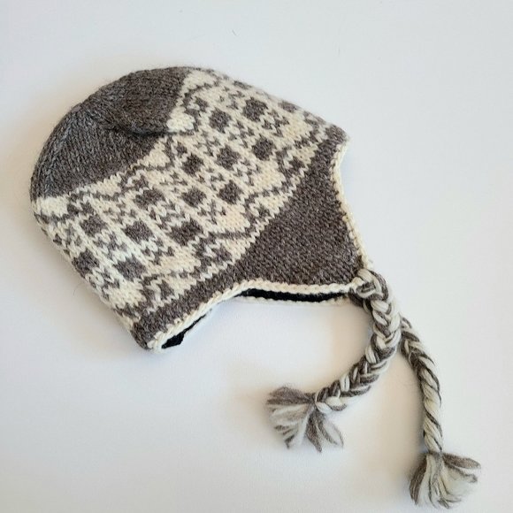 100% wool knitted girls hat with fleece lining. - Picture 1 of 4